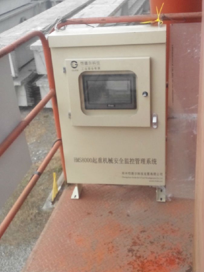 四川成都門機監(jiān)控系統(tǒng)現(xiàn)場安裝圖一