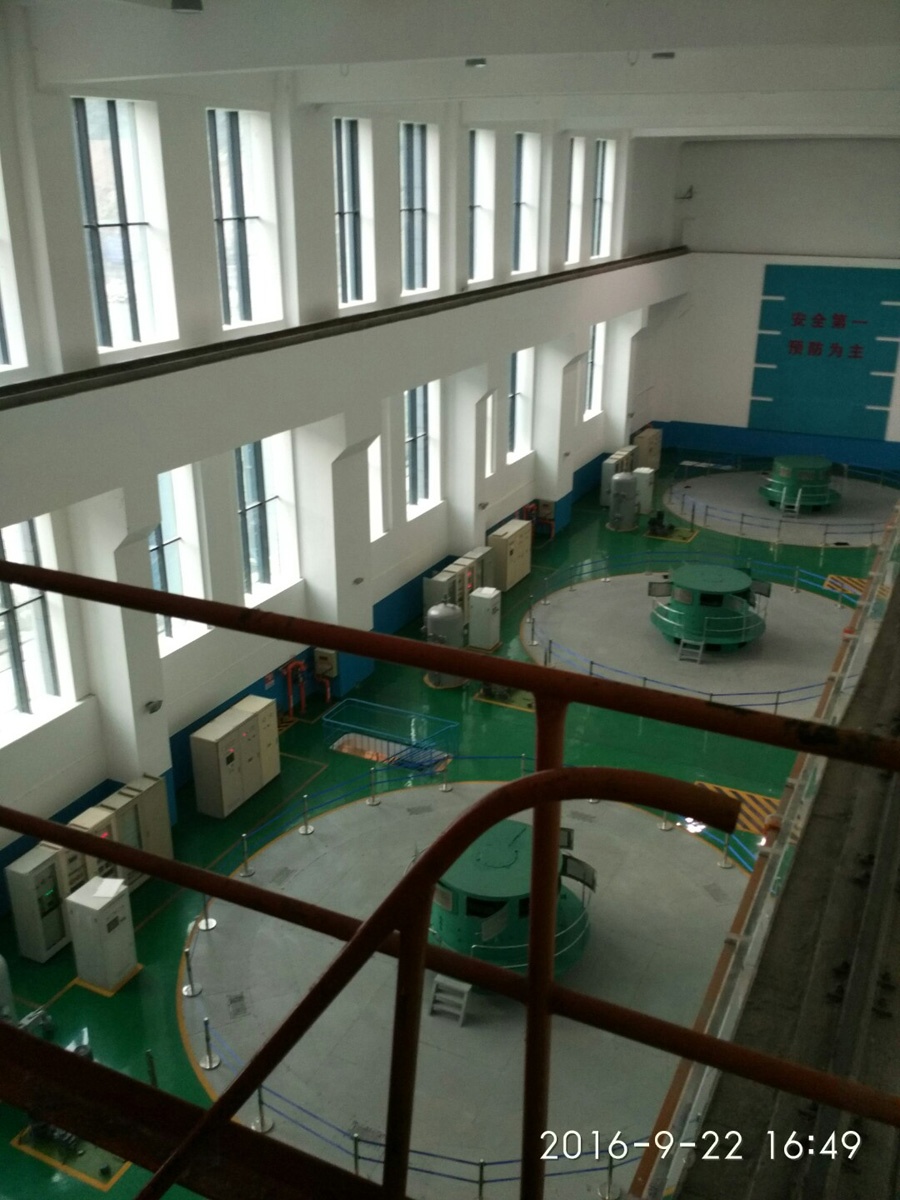 起重機(jī)安全監(jiān)控系統(tǒng)現(xiàn)場照片二