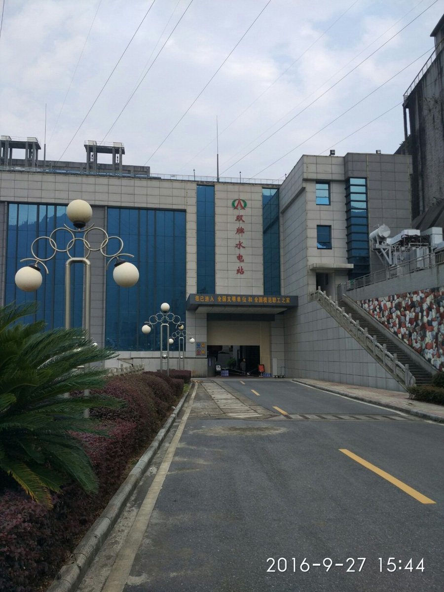 起重機(jī)安全監(jiān)控系統(tǒng)現(xiàn)場照片一