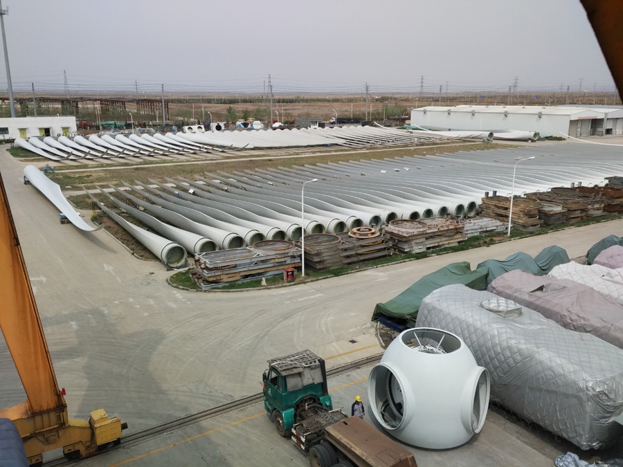 連云港門(mén)式起重機(jī)監(jiān)控系統(tǒng)安裝現(xiàn)場(chǎng)一