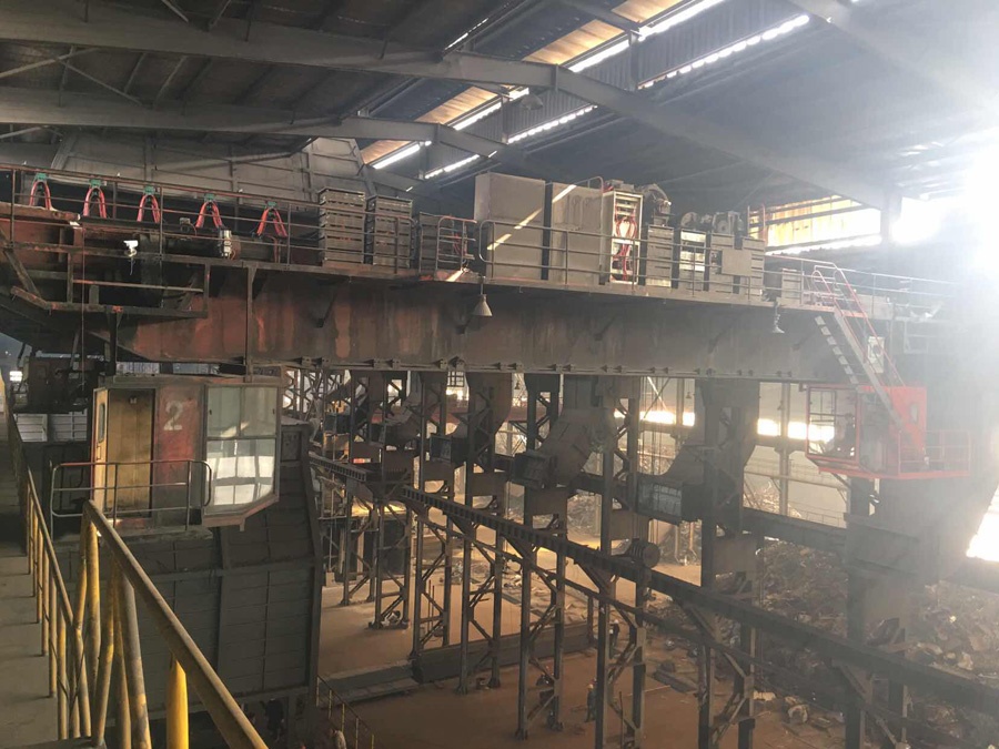 鞍山源鑫鋼鐵安裝冶金吊起重機安全監(jiān)控系統(tǒng)